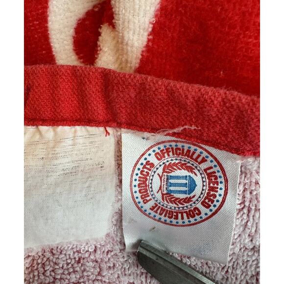 University of Wisconsin Bucky Badger Beach Towel Collegiate Cotton 30" x 60" - Picture 3 of 6